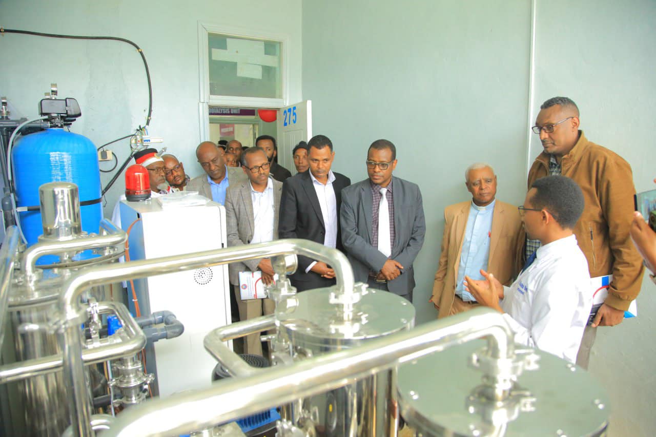 Hospitaalli Kompireensiivii Ispeeshaalayizidii Yuunivarsiitii Wallaggaa tajaajila (Hemo Dialysis)Miicaa Dhiigaa  eegale.